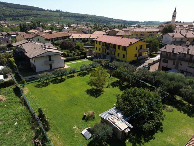 Terreno in vendita a Fumane, Veneto