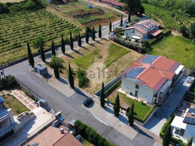 Terreno in vendita a Lavagno, San Briccio