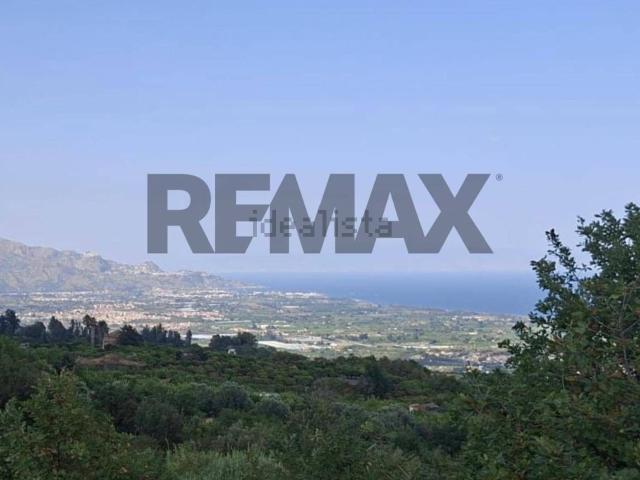 Terreno in vendita a Giarre, Sicilia