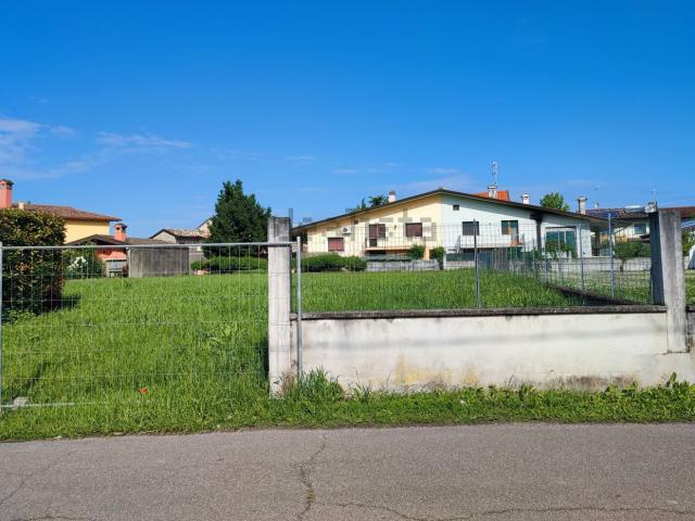 Terreno in vendita a Casarsa Della Delizia, Friuli-Venezia Giulia