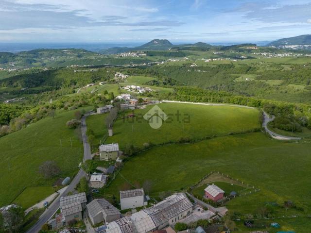 Terreno in vendita a Erbezzo, Veneto
