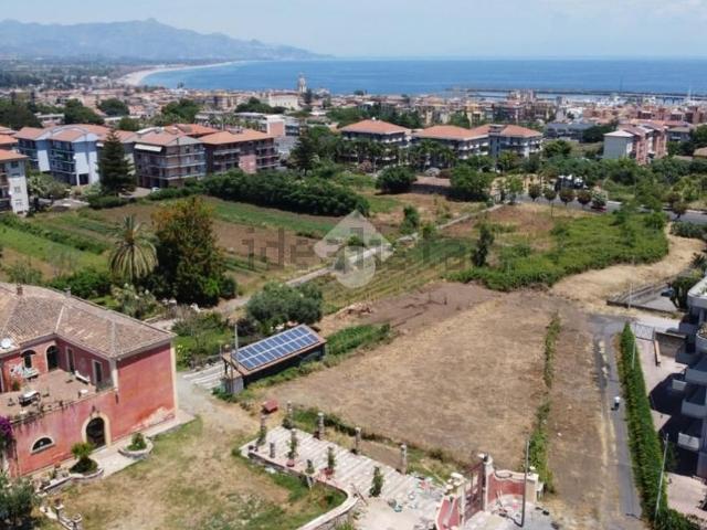 Terreno in vendita a Riposto, Sicilia
