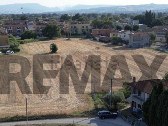 Terreno in vendita a Bellocchi, Fano