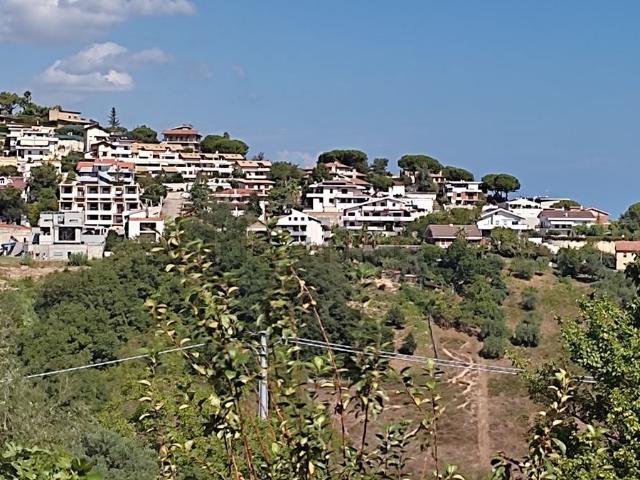 Terreno in vendita a C.da Colle Cervone, Pescara