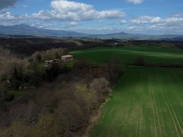 Terreno in vendita a Acquapendente, Lazio