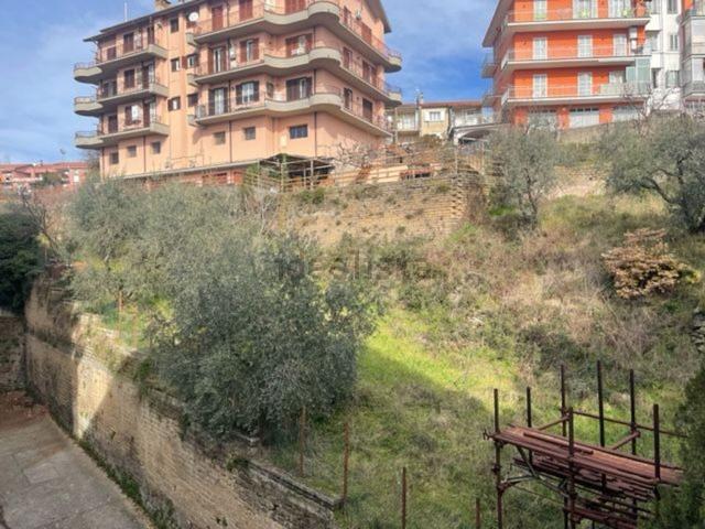 Terreno in vendita a Canepina, Lazio