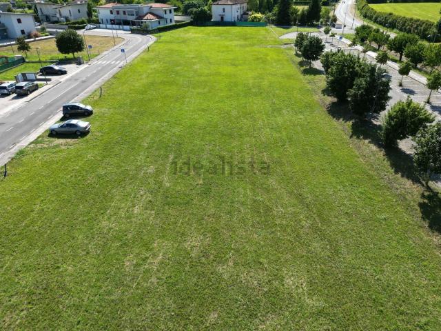 Terreno in vendita a Fiume Veneto, Friuli-Venezia Giulia