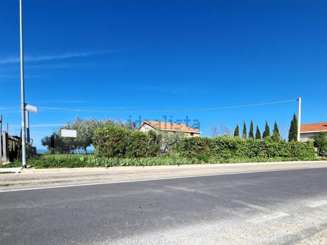 Terreno in vendita a Silvi, Abruzzo