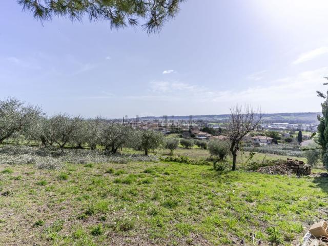 Terreno in vendita a Marche, Macerata