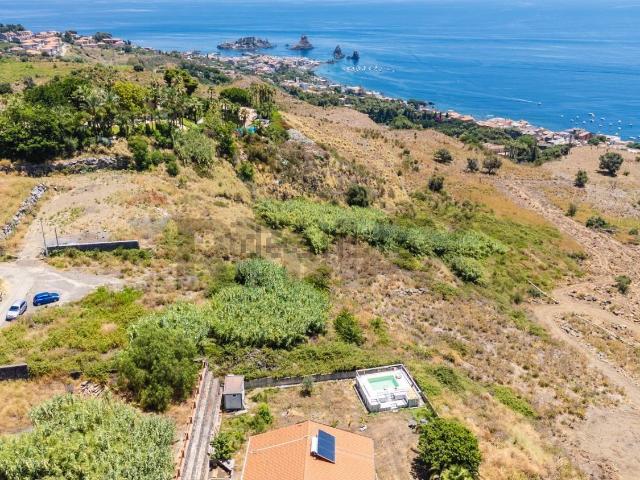 Terreno in vendita a Aci Castello, Sicilia