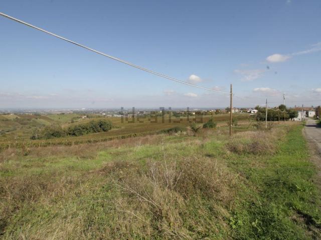 Terreno in vendita a Ziano Piacentino, Reggio Emilia