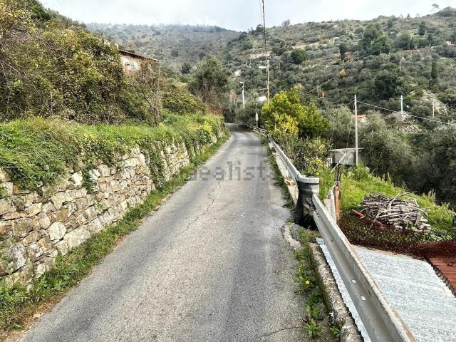 Terreno in vendita a Suseneo, San Remo