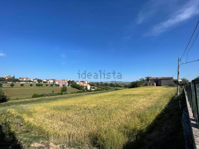 Terreno in vendita a Mosciano Sant'Angelo, Teramo