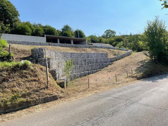 Terreno in vendita a Contrada, Campania