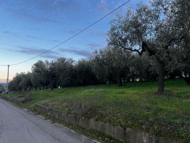 Terreno in vendita a Pianella, Abruzzo