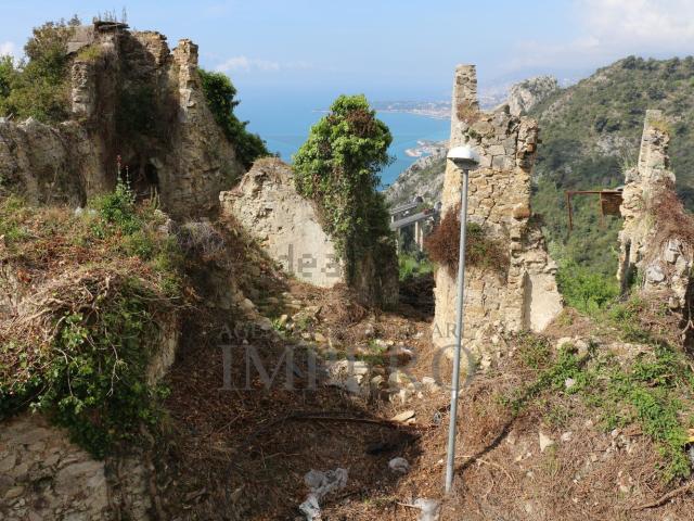 Terreno in vendita a Ventimiglia, Liguria