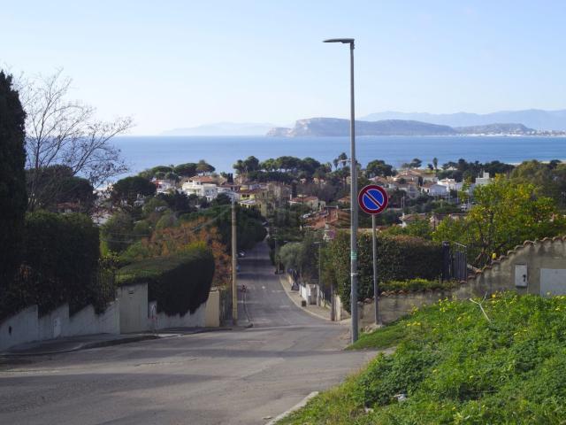Terreno in vendita a Mràxini Arrùbiu/Margine Rosso, Quartu Sant'elena