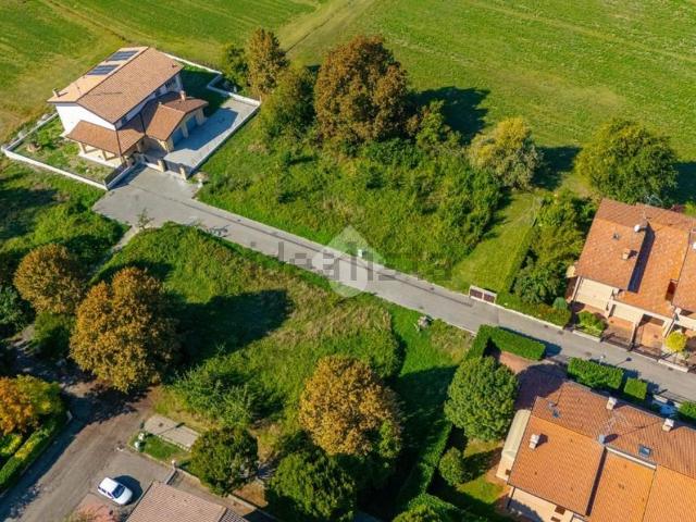 Terreno in vendita a Pieve Modolena, Re