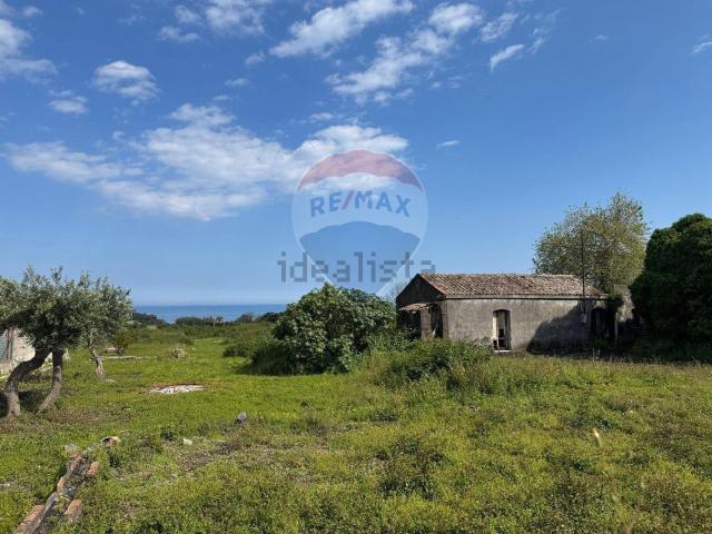 Terreno in vendita a Riposto, Sicilia