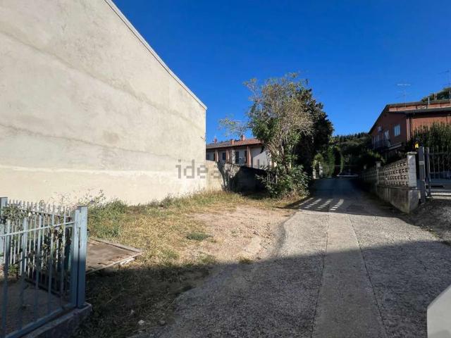 Terreno in vendita a Soave, Veneto