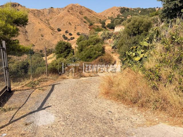 Terreno in vendita a Roccalumera, Sicilia