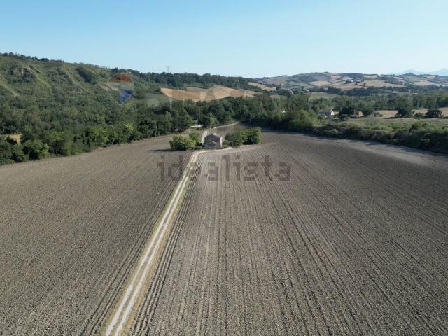Terreno in vendita a Cuccurano, Fano