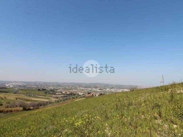Terreno in vendita a Roseto Degli Abruzzi, Abruzzo