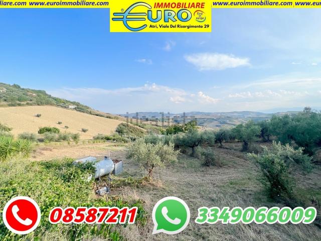 Terreno in vendita a Cavalieri, Atri