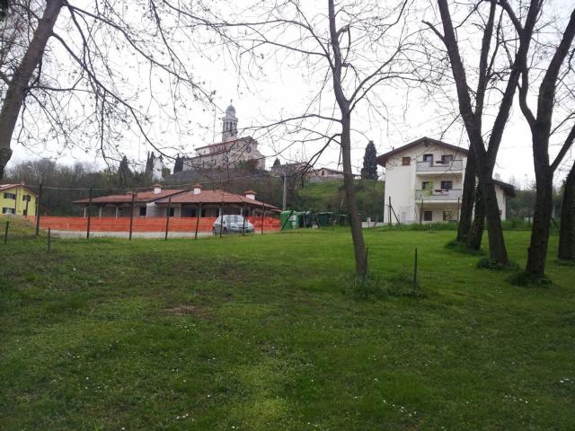 Terreno in vendita a Moruzzo, Friuli-Venezia Giulia
