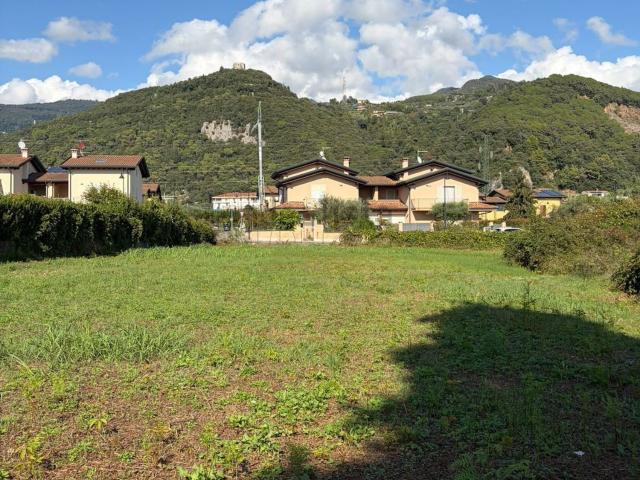 Terreno in vendita a Renella, Montignoso