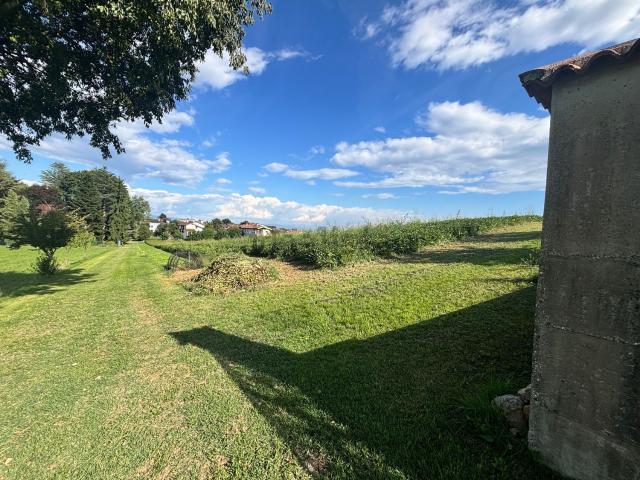Terreno in vendita a Brazzacco / Breçà, Moruzzo / Murùs