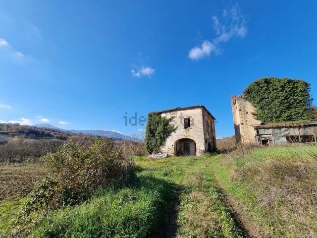 Terreno in vendita a Tufo, Campania