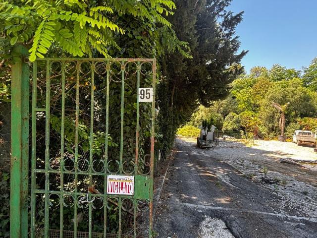 Terreno in vendita a Pescara Colli, Pescara
