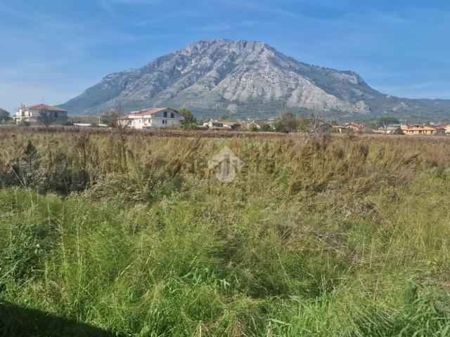 Terreno in vendita a Cervinara, Campania