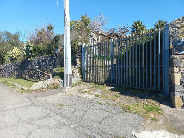 Terreno in vendita a Piedimonte Etneo, Sicilia