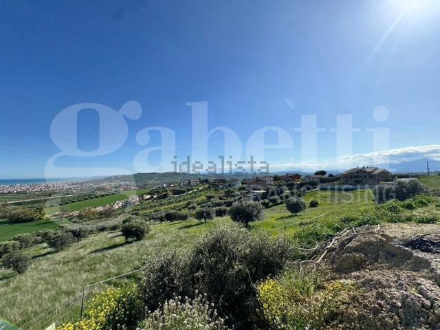 Terreno in vendita a Civita, Colonnella