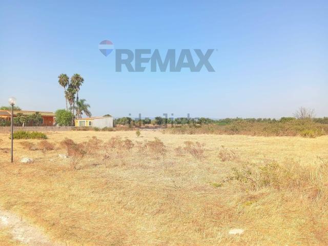 Terreno in vendita a Villaggio Elios, Siracusa