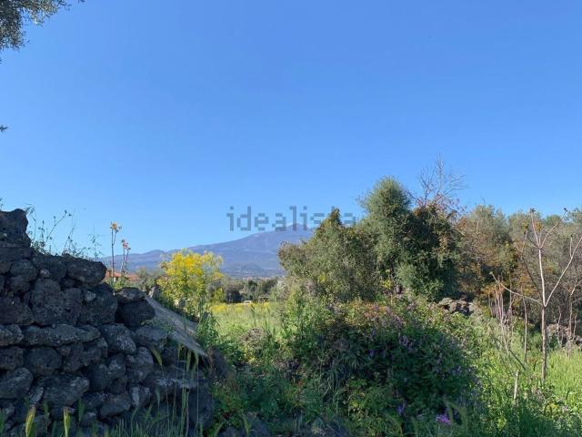 Terreno in vendita a Tremestieri Etneo, Catania