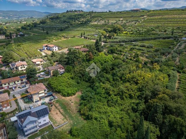 Terreno in vendita a San Pietro In Cariano, Veneto