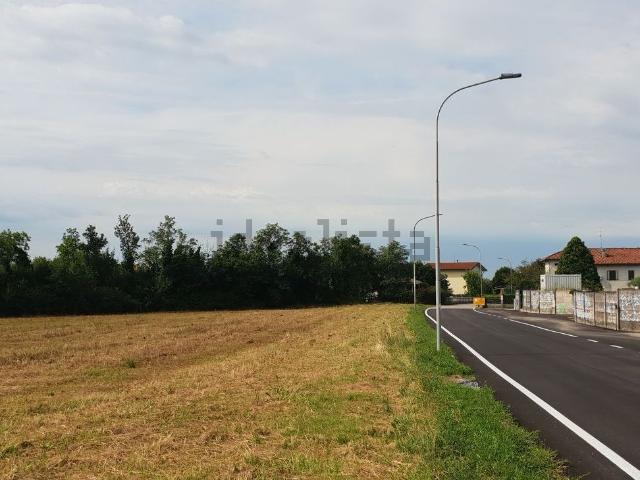 Terreno in vendita a Montereale Valcellina, Friuli-Venezia Giulia