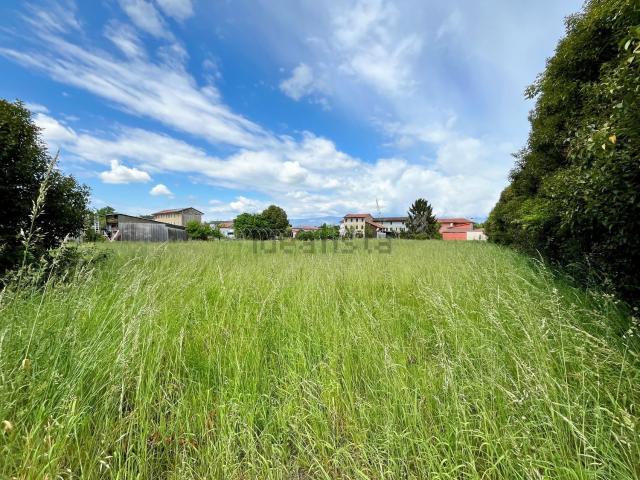 Terreno in vendita a San Giacomo / Sant Jacum, Cordenons
