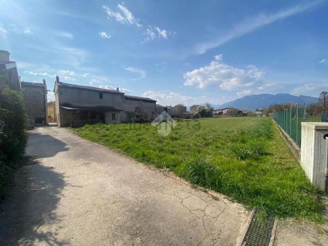 Terreno in vendita a Schio, Veneto