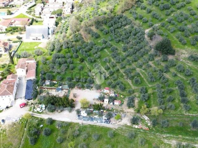 Terreno in vendita a Pistoia, Toscana