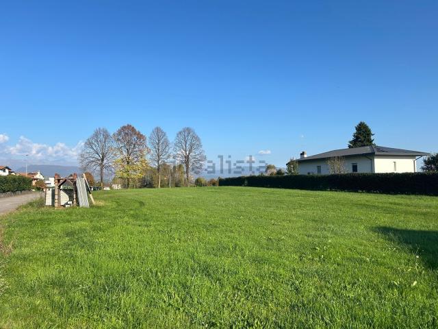 Terreno in vendita a Colloredo Di Montalbano, Friuli-Venezia Giulia