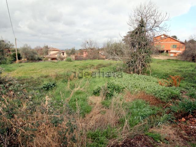 Terreno in vendita a Pian di San Martino, Vetralla