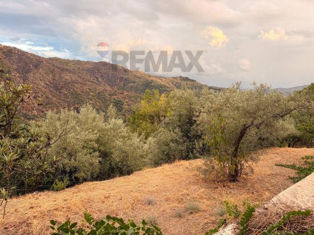 Terreno in vendita a Graniti, Messina
