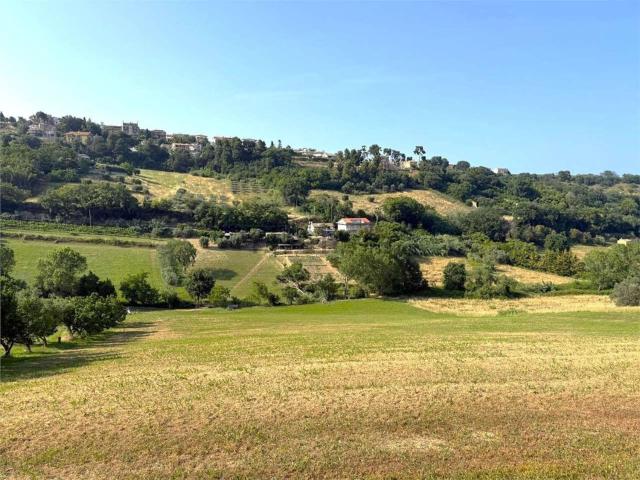 Terreno in vendita a Marche, Fermo