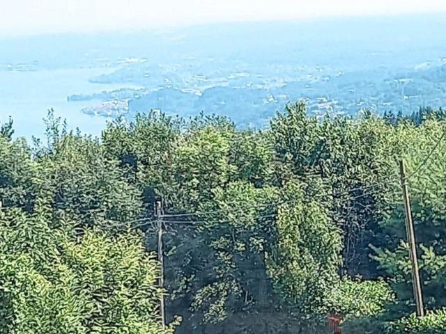 Terreno in vendita a Corciago, Nebbiuno