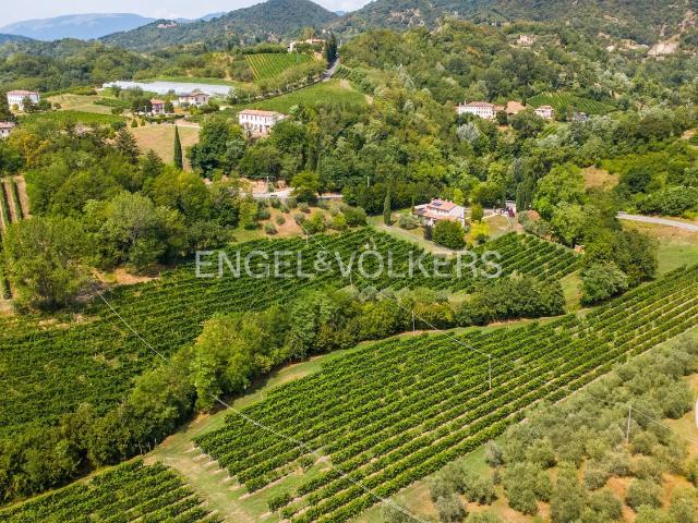 Terreno in vendita a Vittorio Veneto, Veneto