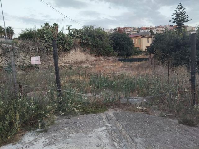 Terreno in vendita a Lentini, Sicilia